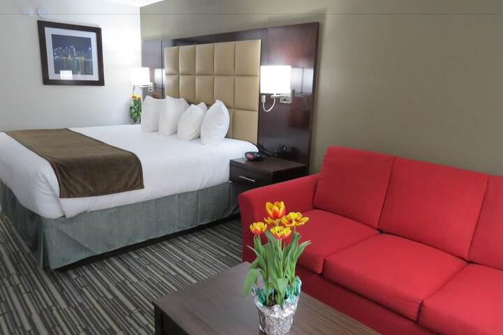 Room 12 of 34