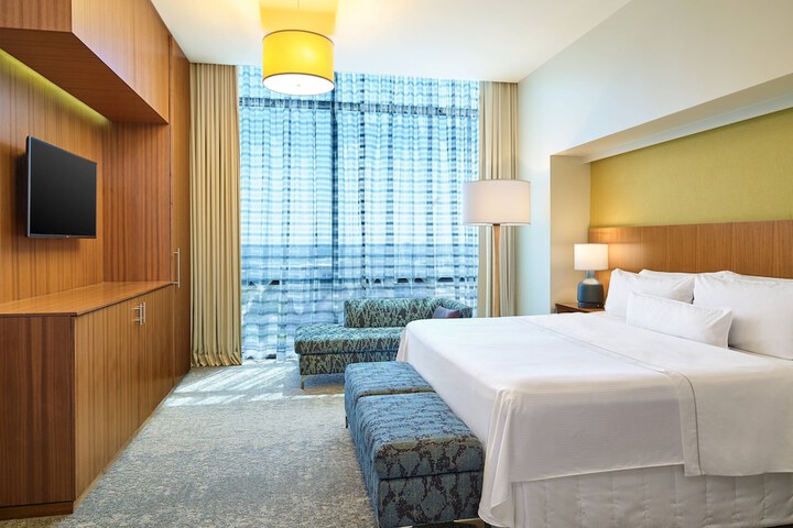 Room 13 of 64
