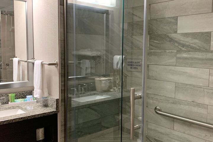 Room 14 of 23