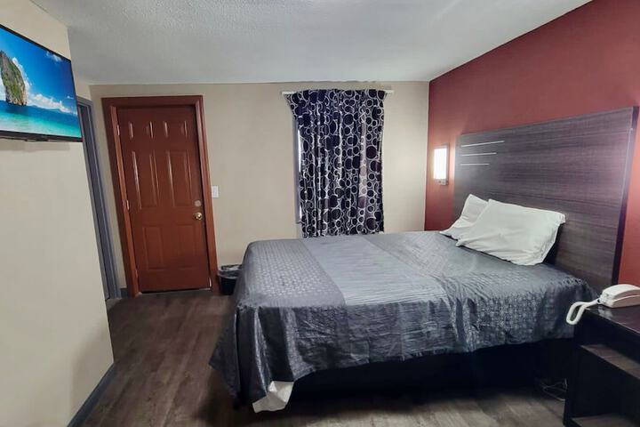 Budget Inn & Suites