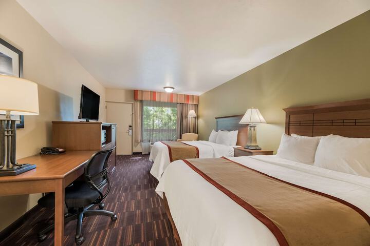 Room 16 of 34