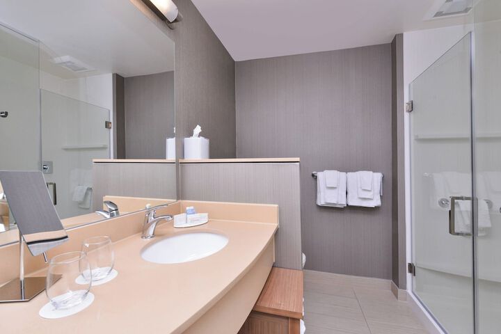 Courtyard by Marriott Columbus Grove City