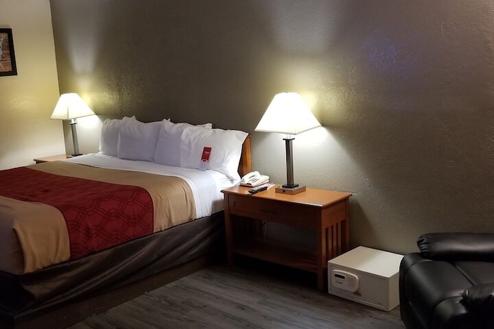 Room 43 of 49