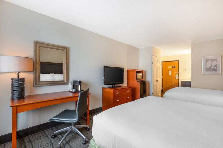 Best Western Plus University Park Inn & Suites
