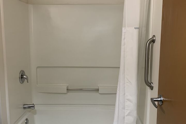 Room 34 of 39
