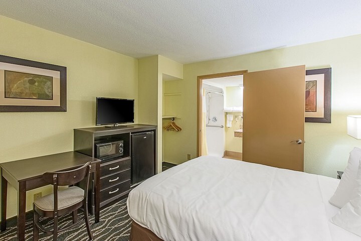 Room 36 of 71