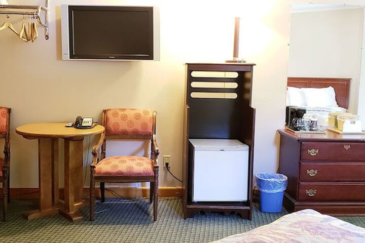 Room 34 of 64