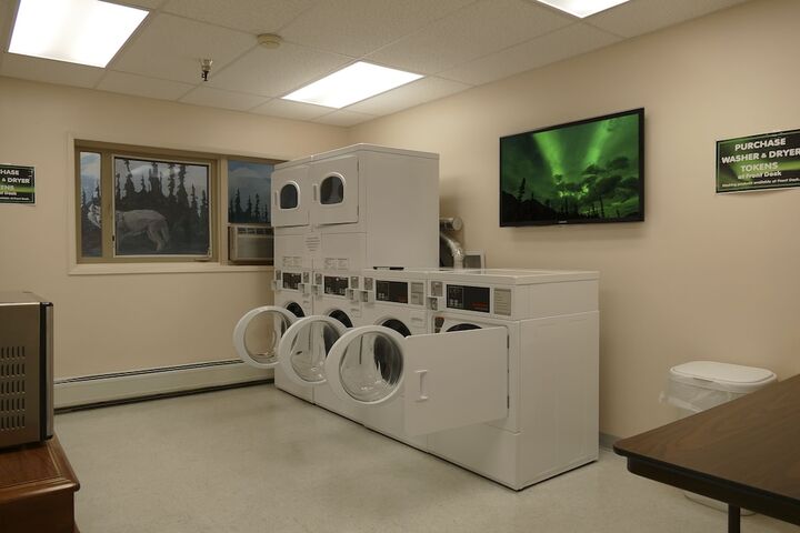 Laundry 25 of 27