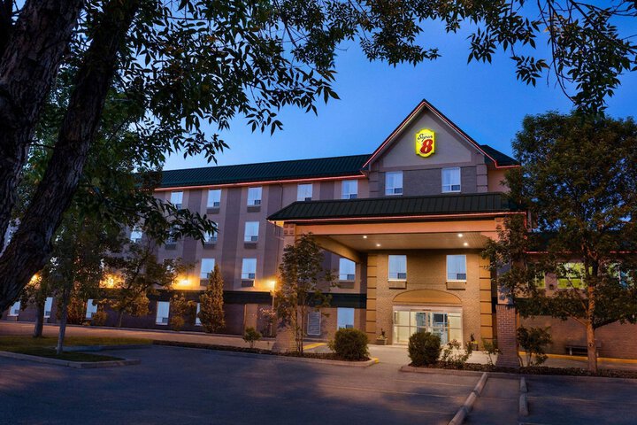 Hotel 4 of 40