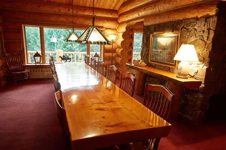 Bear Creek Lodge Montana