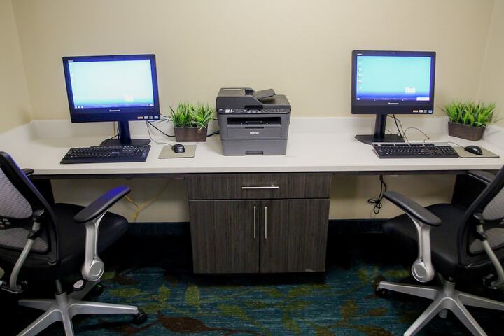 Business Center 32 of 32