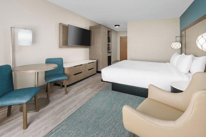 Room 43 of 70