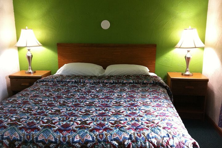 Room 20 of 28
