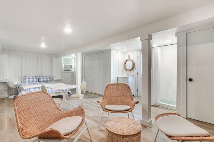 Walk to Lake Texoma: Kingston Retreat w / Deck!