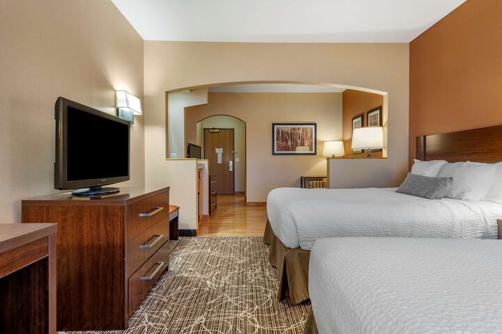 Room 32 of 46