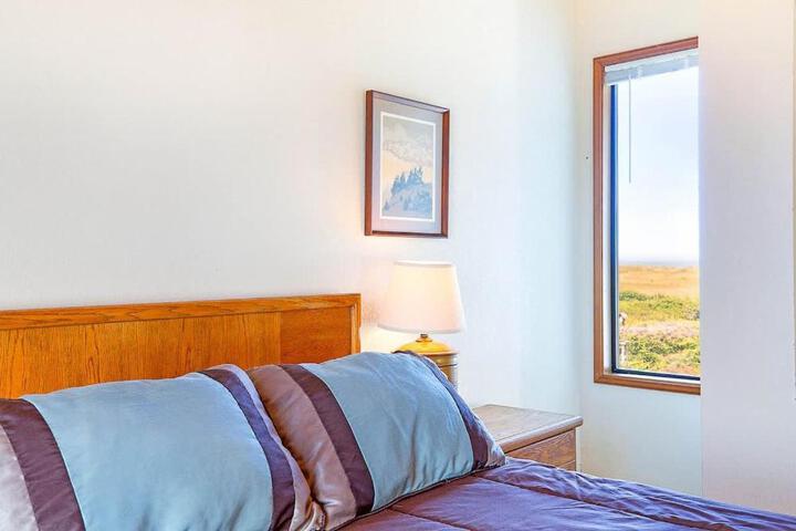 Haven Hideaway - Ocean Views from Every Room