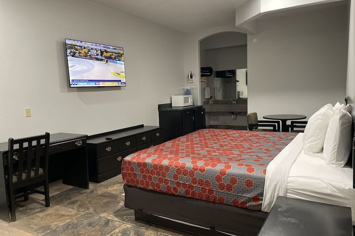 Room 20 of 39