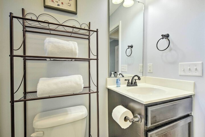 Idyllic Pinehurst Home Near Golf Course!