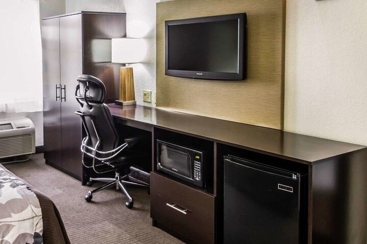 Room 12 of 42