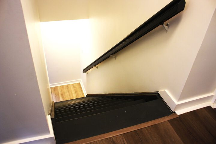 Room 100 of 180