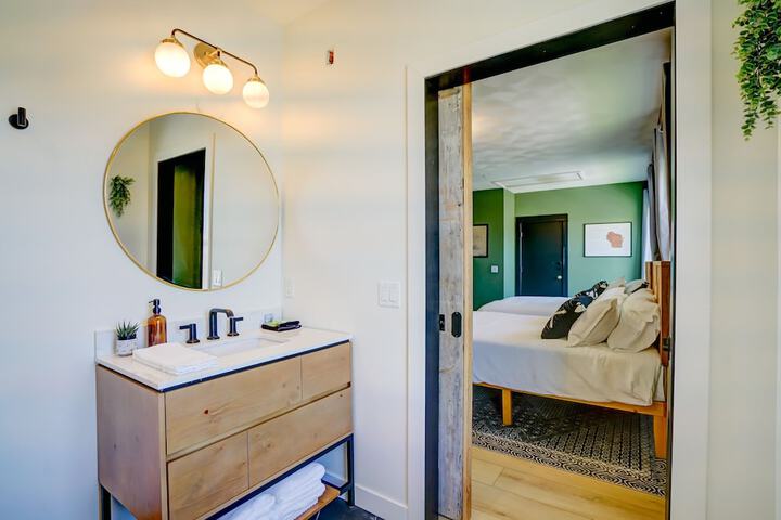 Room 35 of 72