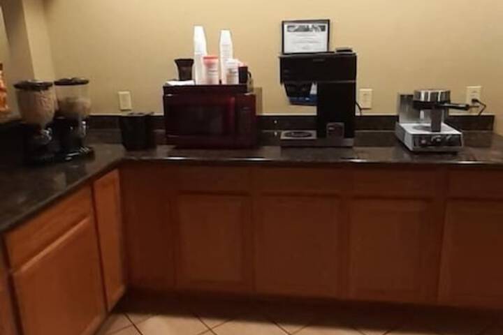 Breakfast/Coffee Service 26 of 31
