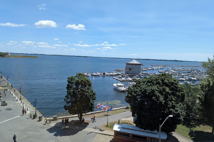 Confederation Place - Hotel