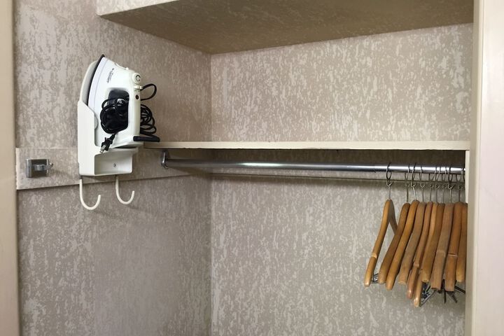 Room 19 of 36