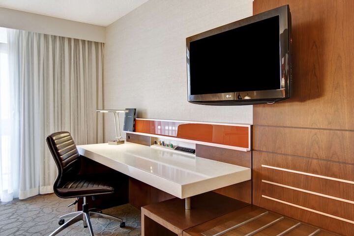 Room 21 of 98