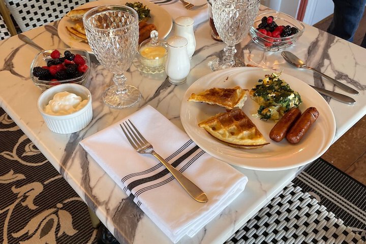 Breakfast/Coffee Service 32 of 33