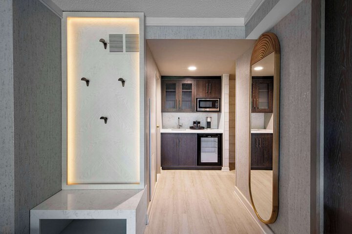 Room 25 of 91