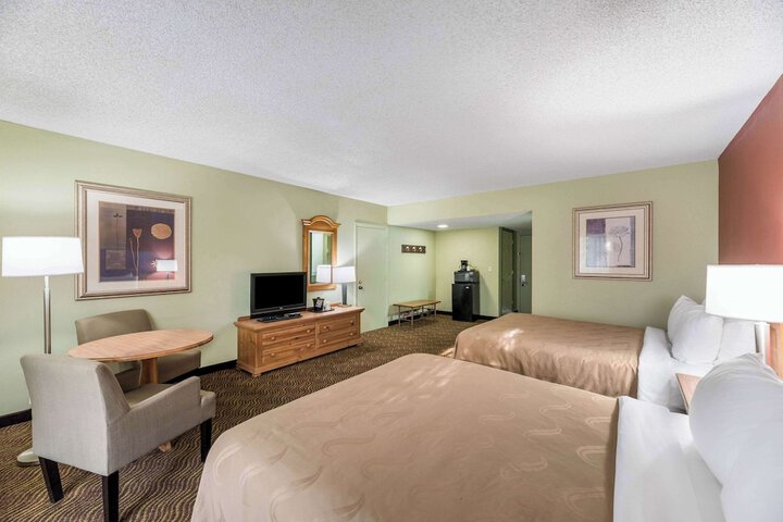 Room 22 of 48