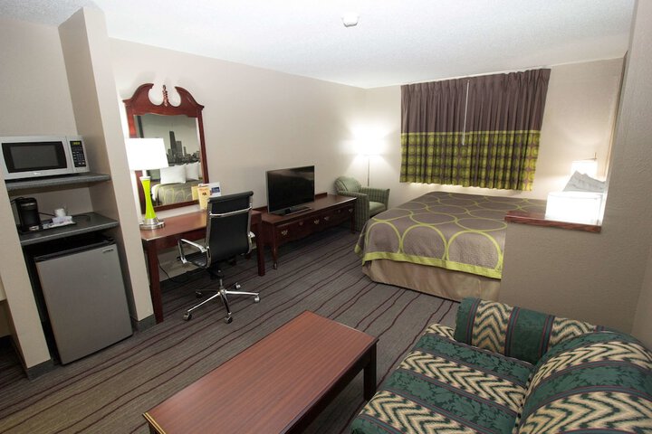 Super 8 by Wyndham Chicago OHare Airport