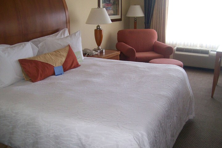 Room 11 of 33
