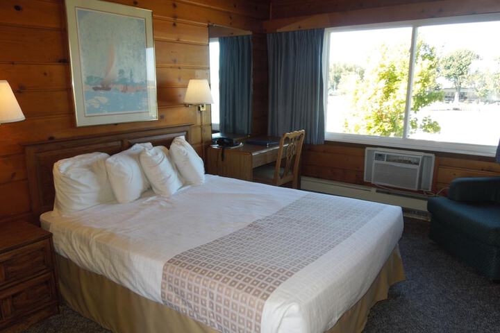 Room 48 of 63