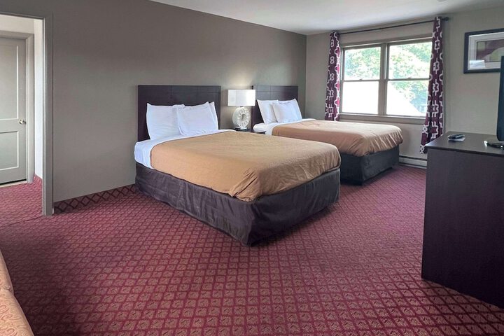 Room 27 of 68