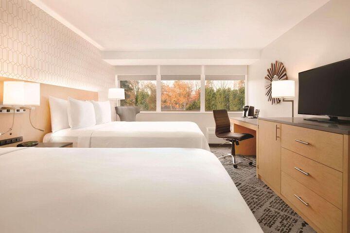 Room 13 of 21