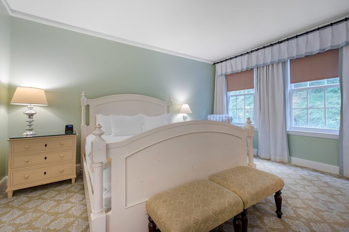 Room 93 of 185