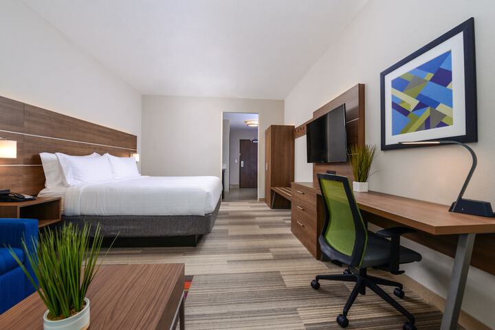 Room 36 of 87