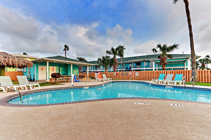 Pool 7 of 35