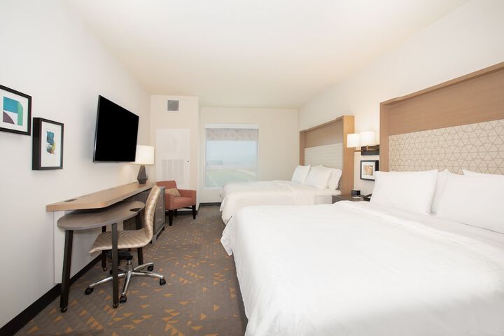 Room 40 of 65