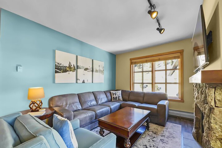 Luxury Remodeled Passage Point Condo - Short Walk to Lifts - Incredible View - PP403 by Redawning