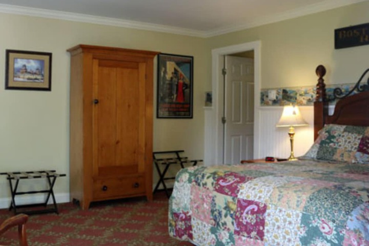 Room 28 of 46