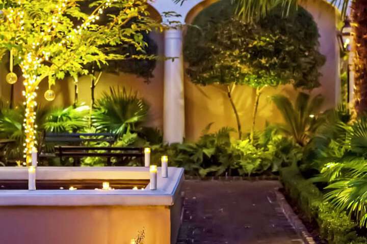 Hotel Exterior 127 of 129