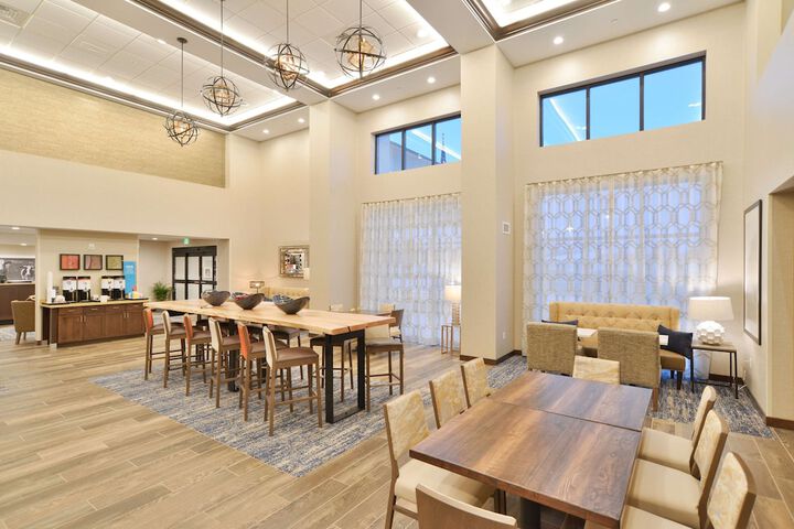 Hampton Inn & Suites Menomonie-UW Stout