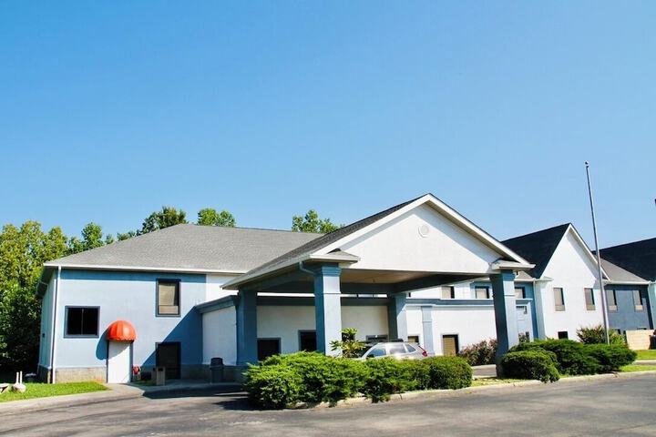 Grand Vista Hotel and Suites