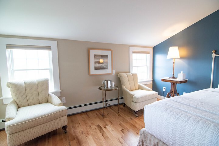 Room 45 of 77
