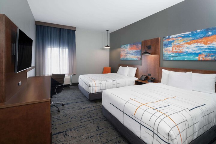Room 10 of 30