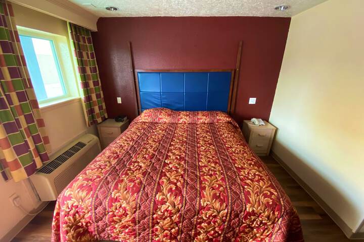 Room 19 of 28