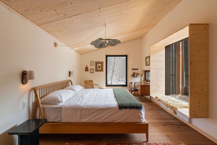 Room 12 of 21